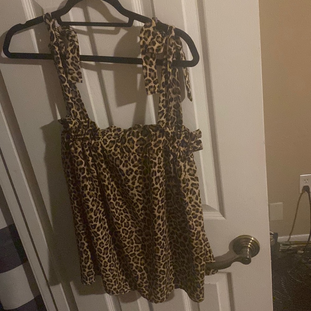 Leopard tank